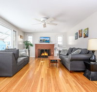 Family Beach House 500 Feet From The Beach - Accommodation Rooms