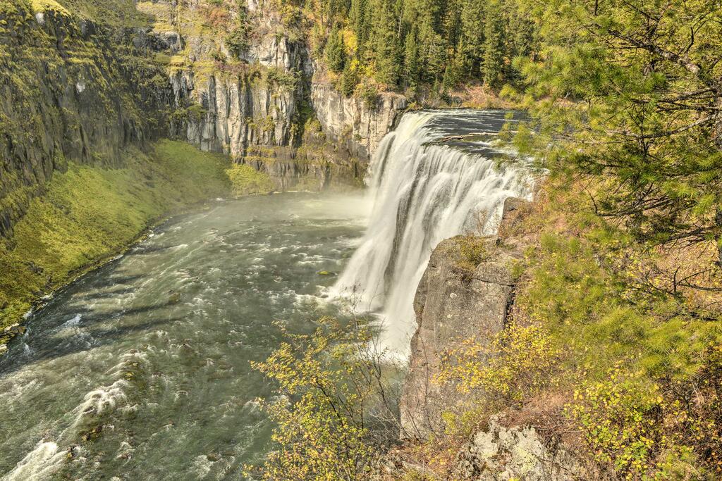 Family Cabin With Fire Pit, 25 Mi To Yellowstone - thumb 0