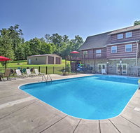 Family Cabin with Seasonal Pool on Cherokee Lake - Accommodation Rooms