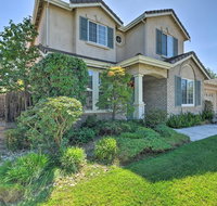 Family-Friendly Tracy House with Patio and Grill - Accommodation Rooms