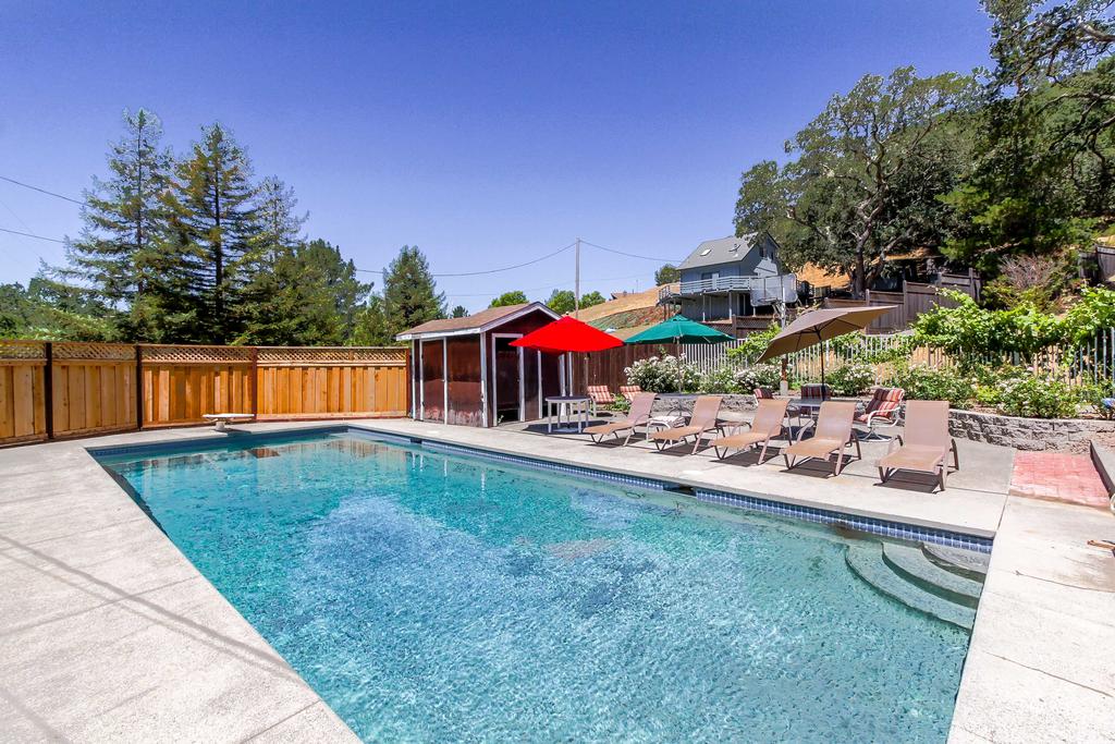 Glen Ellen Home With Lush Yard And Pool In Wine Country - thumb 2