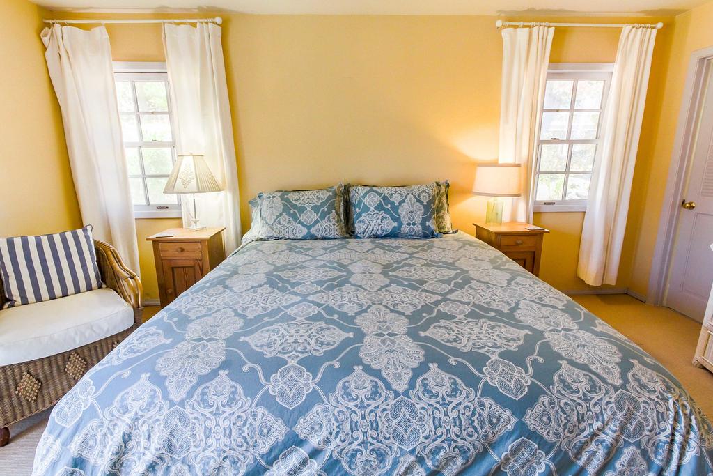 Glen Ellen Home With Lush Yard And Pool In Wine Country - thumb 0