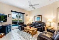 Gorgeous 4 Bedroom Pool Home Close To All The Attractions Accommodation Rooms