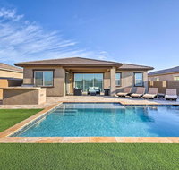 Gorgeous Litchfield Oasis with Grill about 6Mi to Luke AFB - Accommodation Rooms