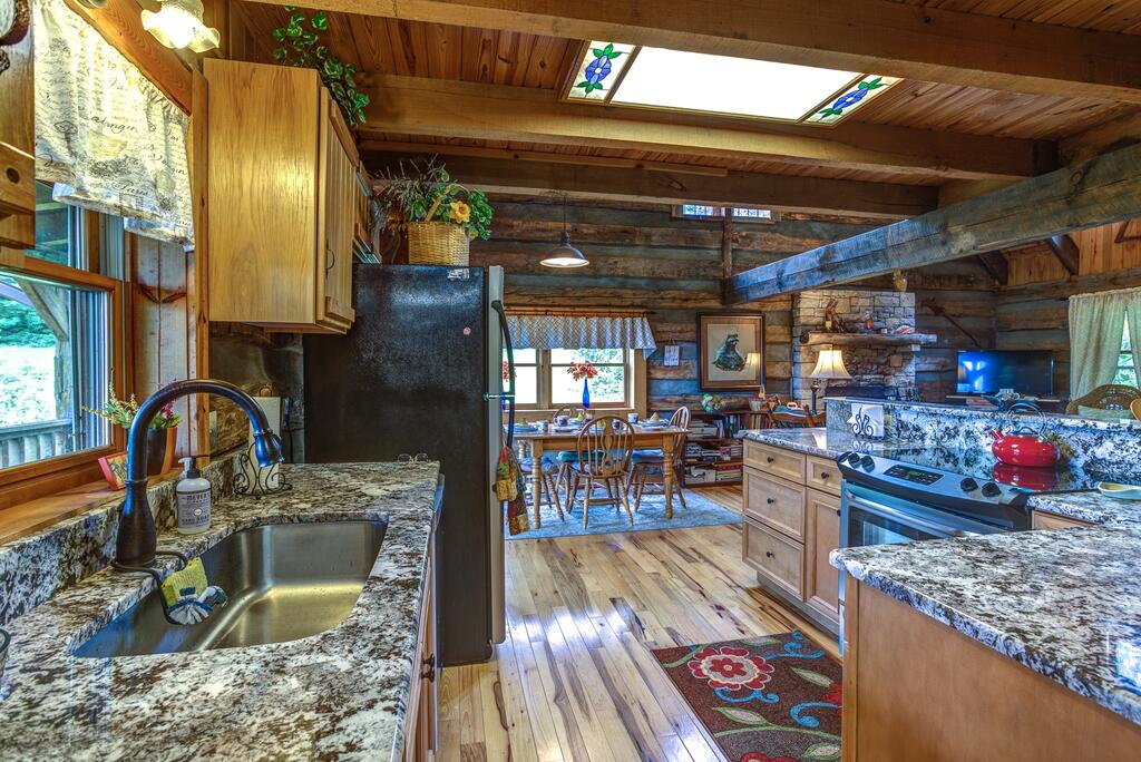 Grandma'S Mountain Cabin - thumb 1