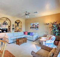 Green Valley Townhome with Pool Access, Golf Nearby! - Accommodation Rooms