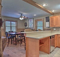 Guntersville Cabin with Fire Pit, Walk to Lake! - Accommodation Rooms