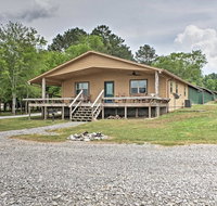 Guntersville Cabin with Views - Walk to Lake! - Accommodation Rooms