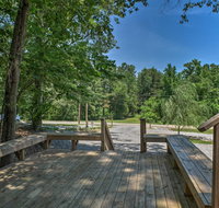 Guntersville Lake Cabin with 3 Fishing Ponds! - Accommodation Rooms