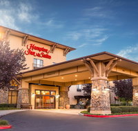 Hampton Inn  Suites Windsor-Sonoma Wine Country - Accommodation Rooms