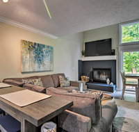 Harbor Springs Condo about 6 Mi to Lake Michigan! - Accommodation Rooms