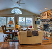 Harbor Springs Family Home with Access to Clubhouse! - Accommodation Rooms