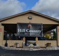 Hill Country Inn and Suite - Accommodation Rooms