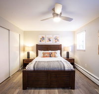 Hip & Urban Condo near the heart of Old Town - Accommodation Rooms