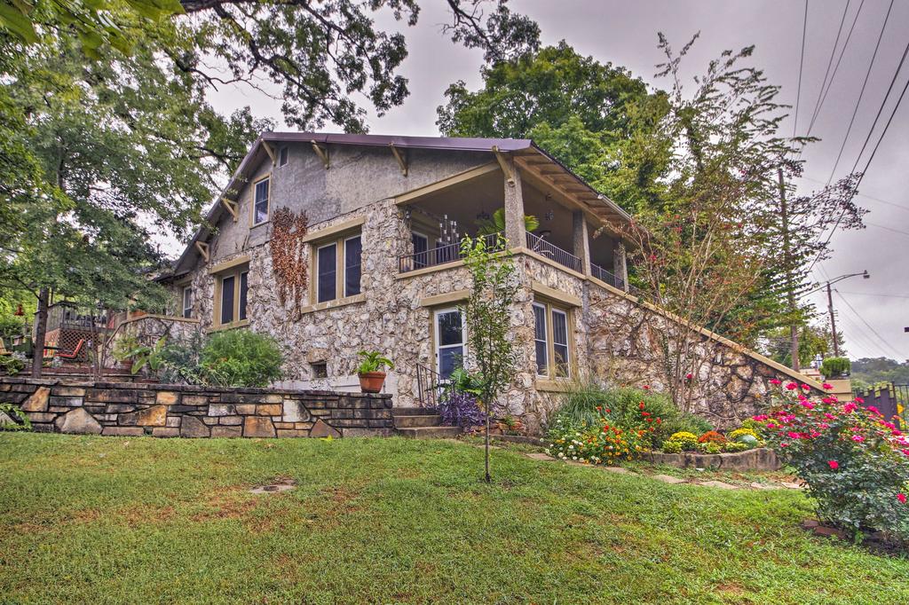 Historic 'Hardy House' On Main Street With Fire Pit! - thumb 1