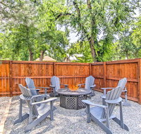 Historic Redstone with Large Backyard, Walk To CSU! - Accommodation Rooms