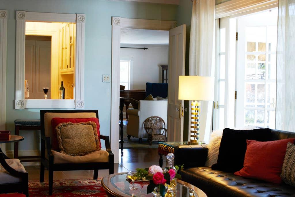 Historic Wine Country Elegance - thumb 3