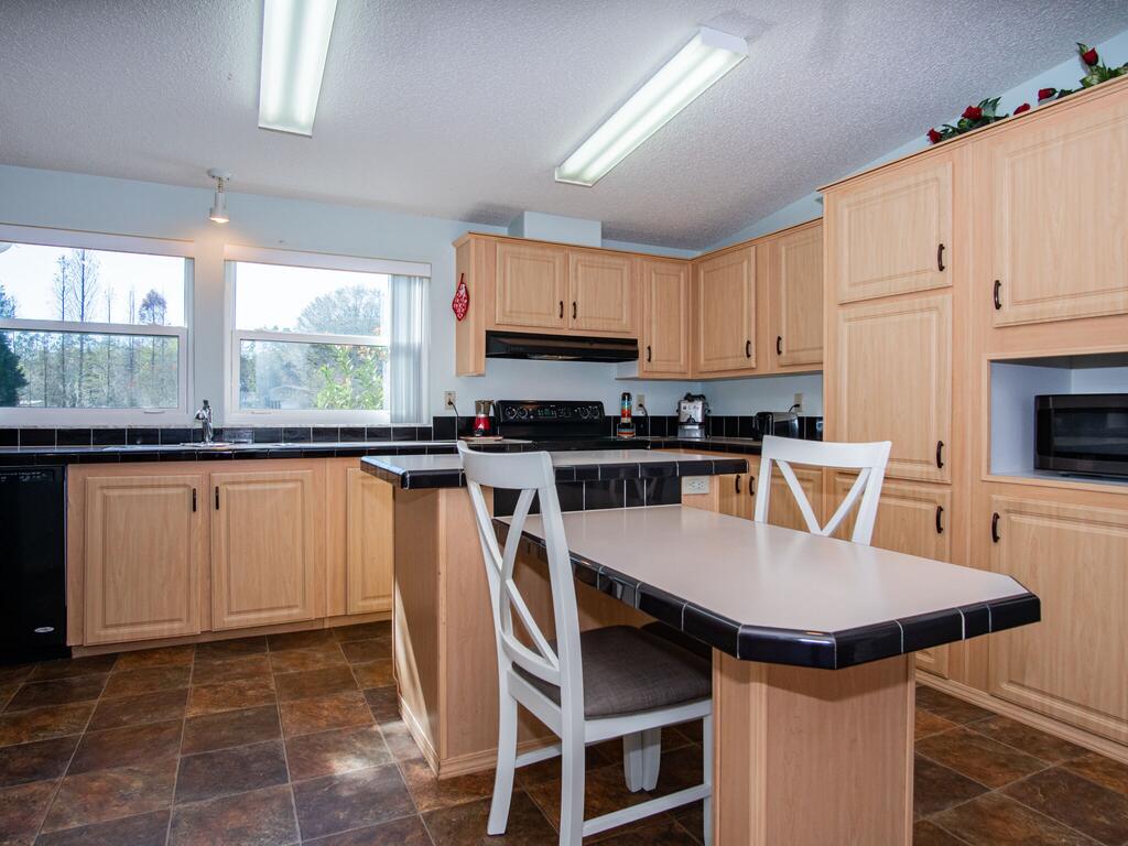 Holiday Home Zephyrhills - thumb 1