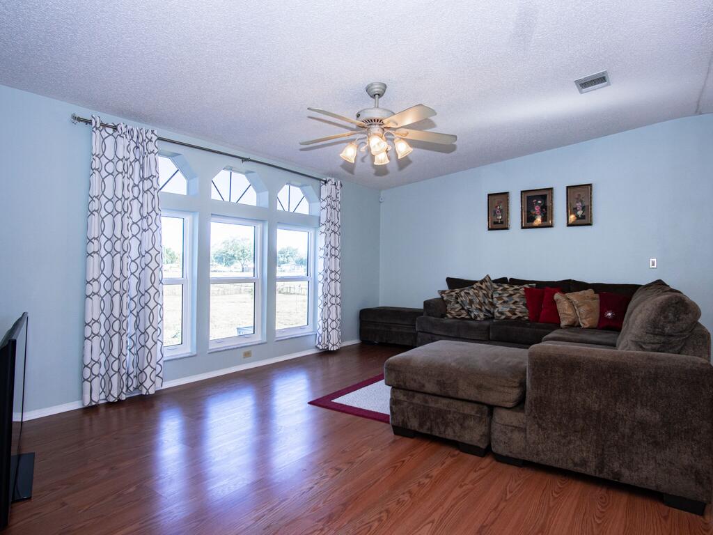 Holiday Home Zephyrhills - thumb 2