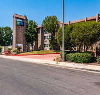 Holiday Inn Express  Suites Camarillo - Accommodation Rooms