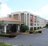 Holiday Inn Express Forsyth - Accommodation Rooms