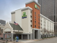 Holiday Inn Express New Orleans Downtown Accommodation Rooms