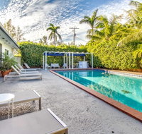 Hollywood Chateau Villa - Accommodation Rooms