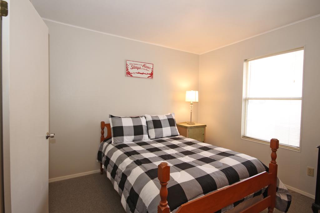 Hondo'S River Haus Home - thumb 1