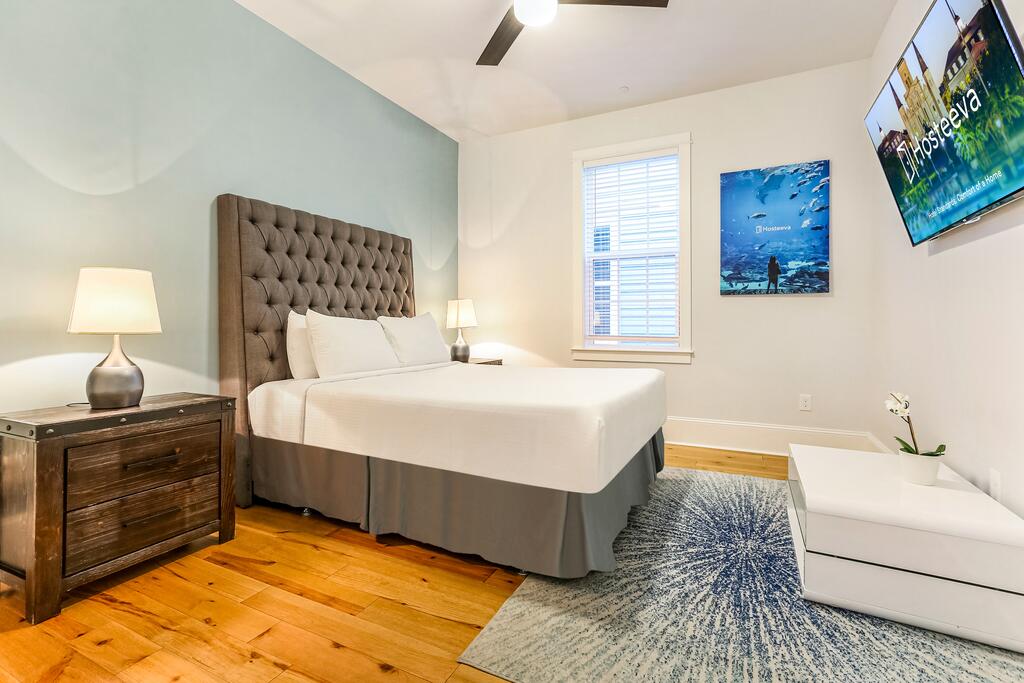 Hosteeva Luxury Condo W Pool And High-end Amenities Near Frnch Quarter - thumb 1