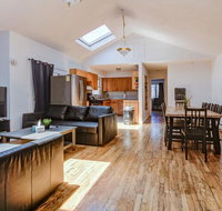 Huge, sunny 5 BR 15 mins to NYC! - Accommodation Rooms