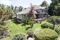 Incredible Sandy Home with Large Deck Mins to Skiing Accommodation Rooms