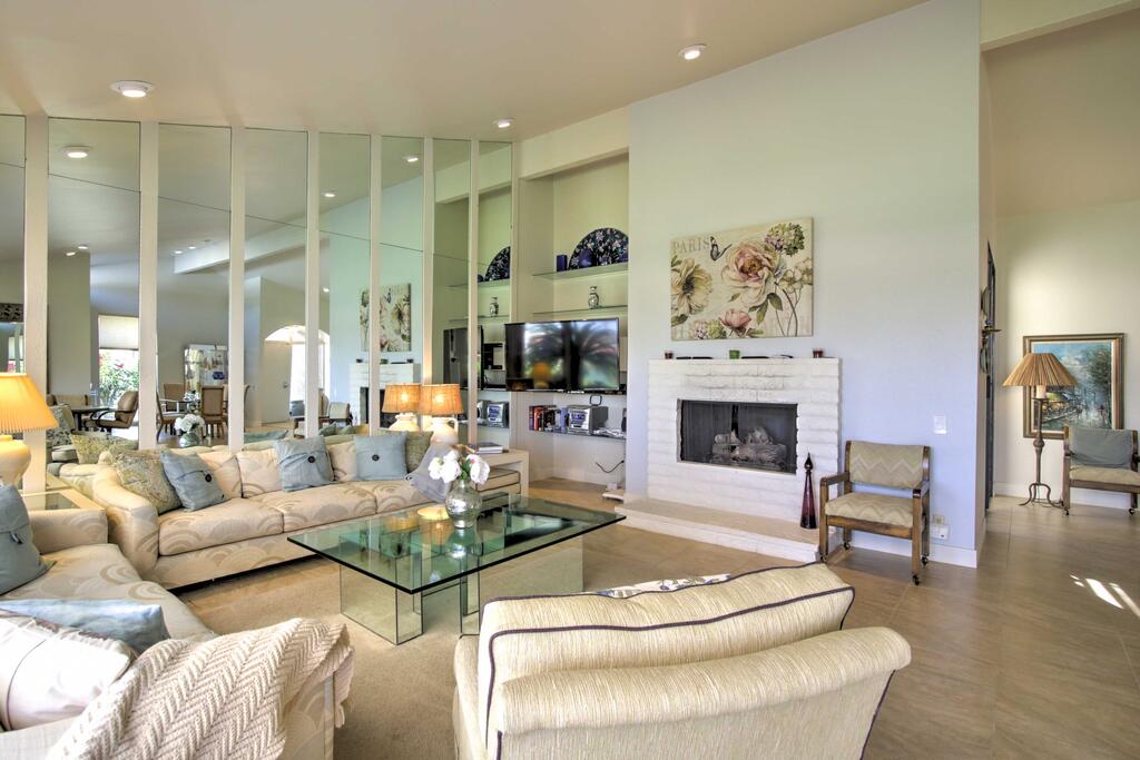 Indian Wells Condo With Mtn View, Patio And Pool Access - thumb 3