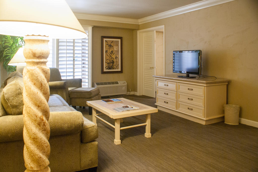 Indian Wells Resort Hotel - thumb 2