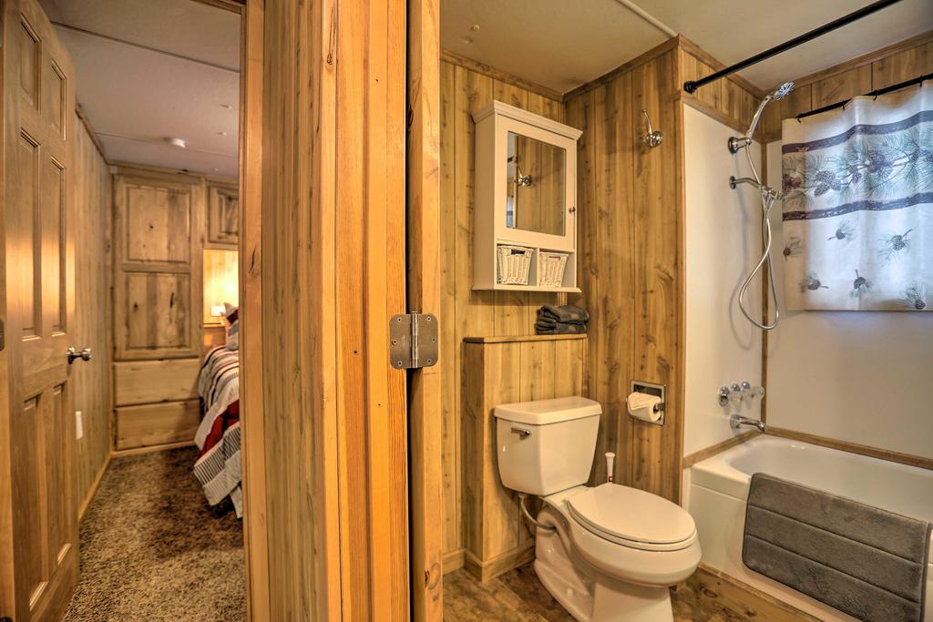 Island Park Cabin Near ATV Trails And Reservoir - thumb 1