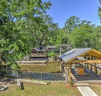 Isle of Wight  Lances Treehouse w/Backyard&Dock - Accommodation Rooms