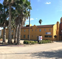 Knights Inn Kingsville - Accommodation Rooms