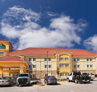 La Quinta by Wyndham Floresville - Accommodation Rooms