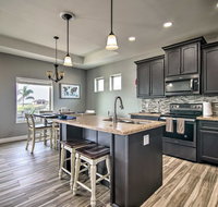 Laguna Vista Resort-Style Home, Private Pool & Spa - Accommodation Rooms