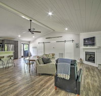 Lake Barkley Home with Sunroom Deck Boat Dock - Accommodation Rooms