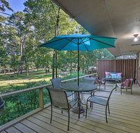 Lake O the Pines Retreat w/ Water Access - Accommodation Rooms