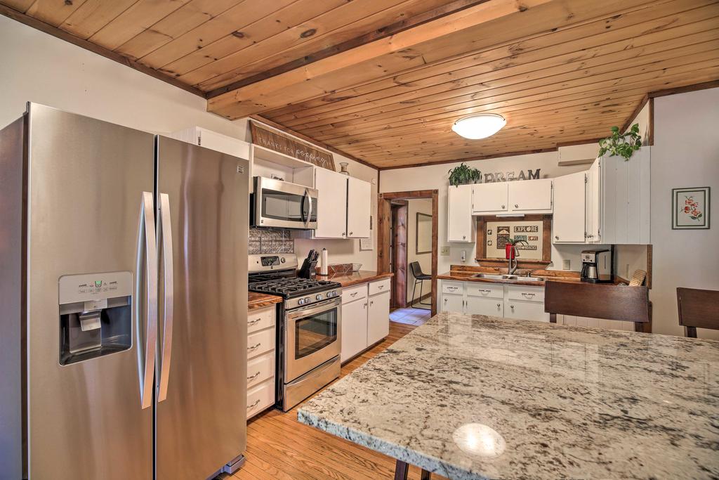 Lake Placid Home With Fire Pit - 1 Mi To Mirror Lake! - thumb 3