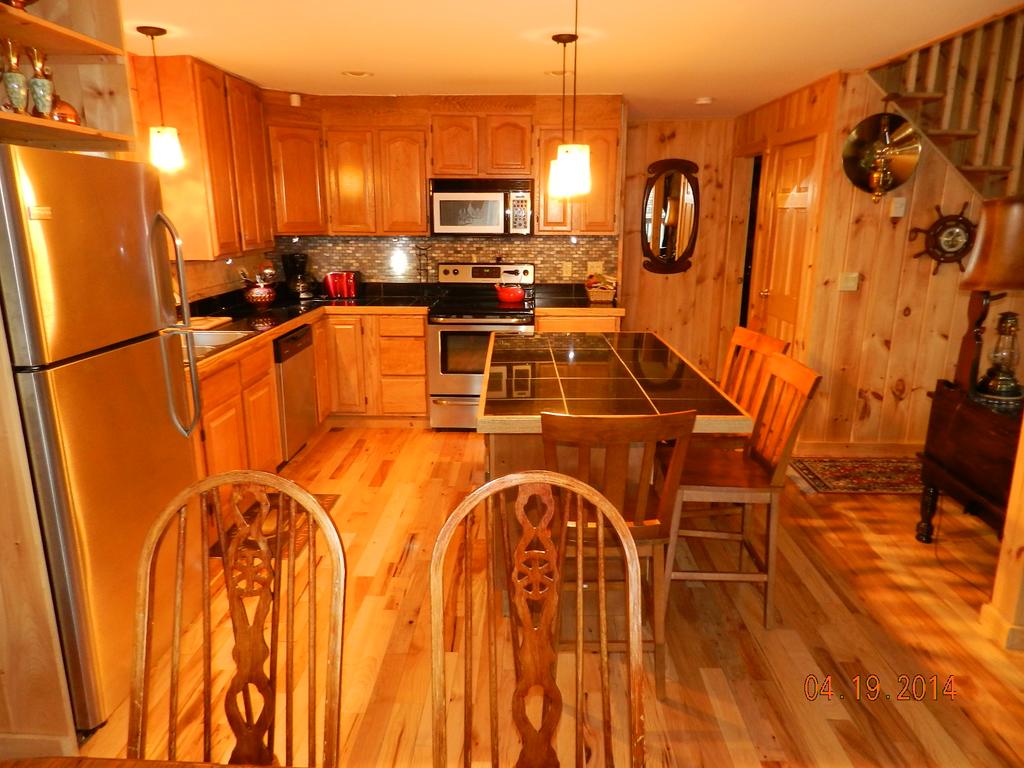 Lake Placid Log House - thumb 3