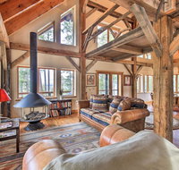 Large Hilltop Cabin with Noxom Reservoir Views - Accommodation Rooms