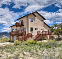 Large Salida Home with Mtn Views - 2 Mi to Downtown - Accommodation Rooms