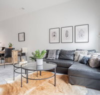 Life on the Globe - Accommodation Rooms