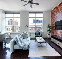 Locale Houston - Uptown - Accommodation Rooms
