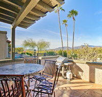 Lovely Mountain-View Getaway with Pool and Spa Access! - Accommodation Rooms