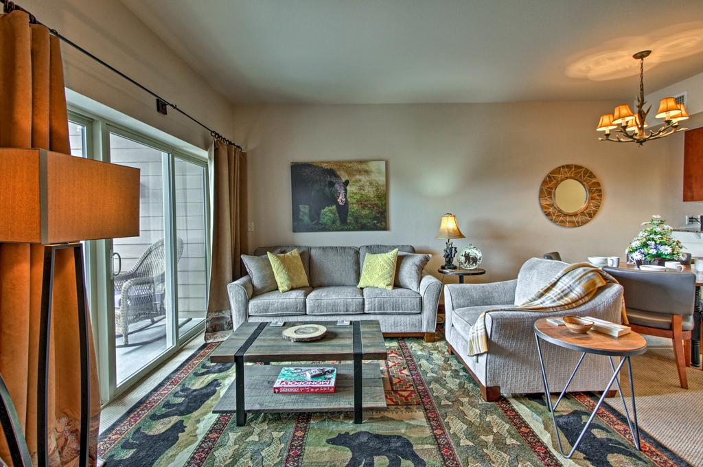 Luxe Pigeon Forge Condo With Resort Pools & Hot Tubs - thumb 3