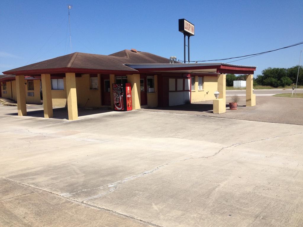 Luxury Inn - thumb 0