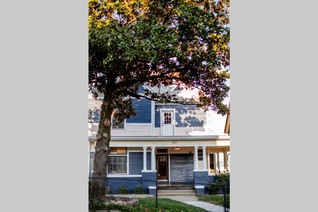 Luxury Living In Historic Downtown Home - thumb 1